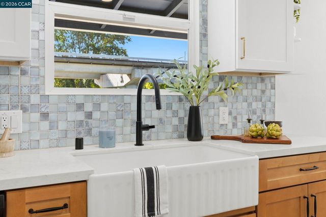 1328 Mesa St, Concord, CA 94518