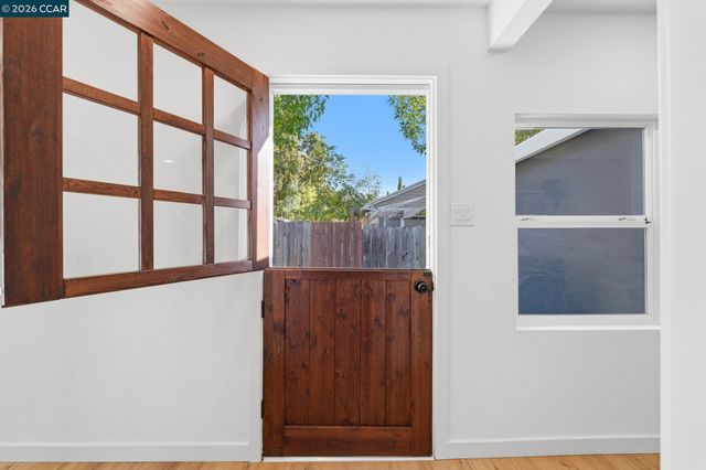 1328 Mesa St, Concord, CA 94518
