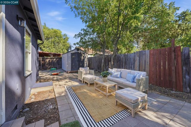 1328 Mesa St, Concord, CA 94518