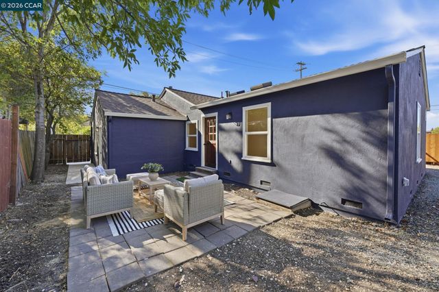 1328 Mesa St, Concord, CA 94518
