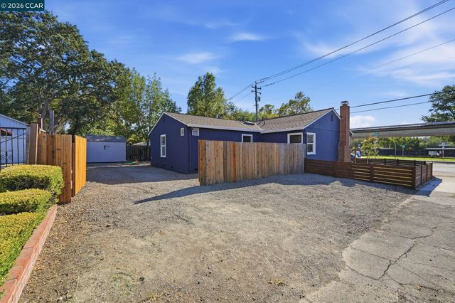 1328 Mesa St, Concord, CA 94518