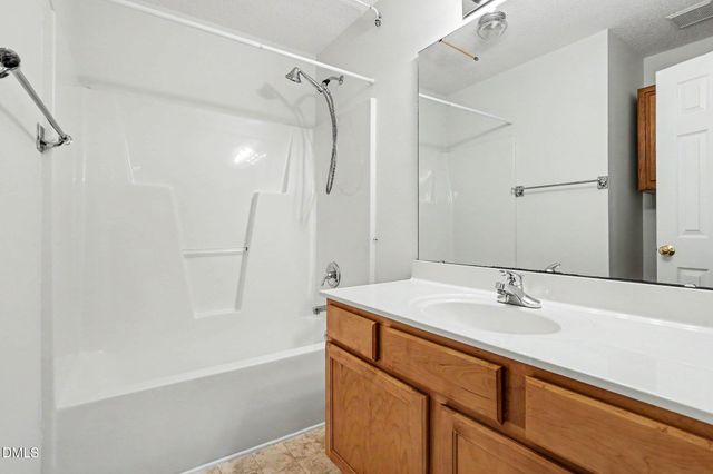 8516 Plimoth Hill Drive, Wake Forest, NC 27587