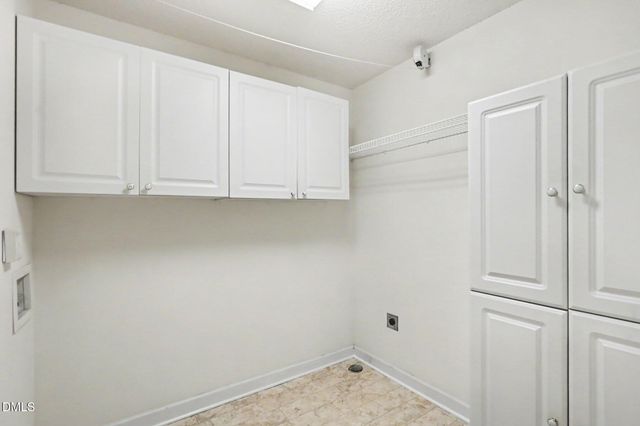 8516 Plimoth Hill Drive, Wake Forest, NC 27587