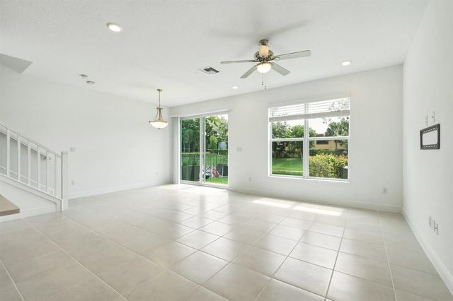 4364 Veleiros Avenue, Deerfield Beach, FL 33064