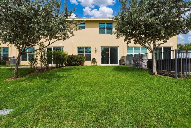 4364 Veleiros Avenue, Deerfield Beach, FL 33064