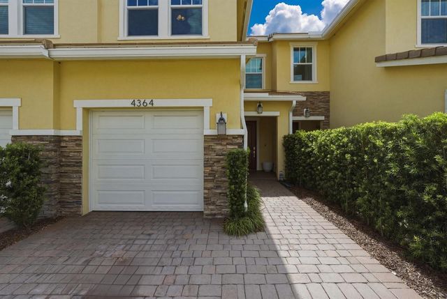 4364 Veleiros Avenue, Deerfield Beach, FL 33064