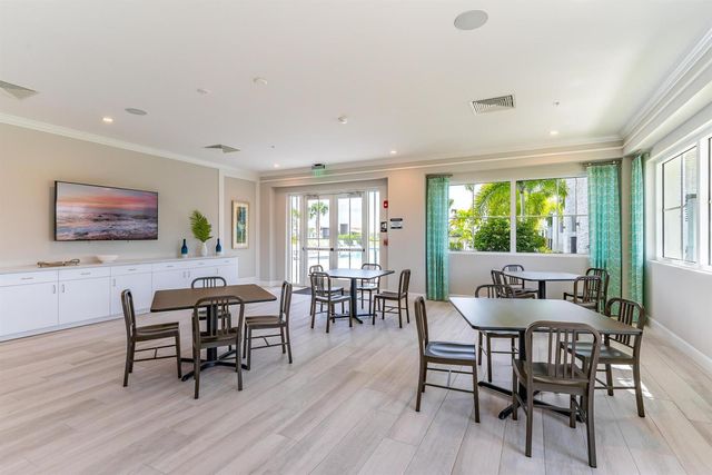 4364 Veleiros Avenue, Deerfield Beach, FL 33064