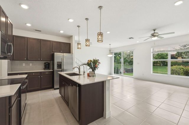 4364 Veleiros Avenue, Deerfield Beach, FL 33064