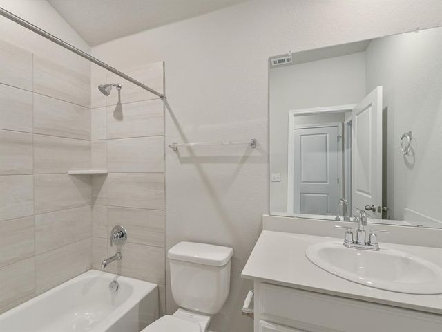 6405 Rounded Pebble LN, Buda, TX 78610