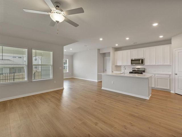 6405 Rounded Pebble LN, Buda, TX 78610