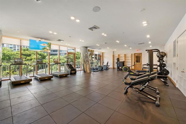 2678 Tigertail Avenue 1705, Miami, FL 33133