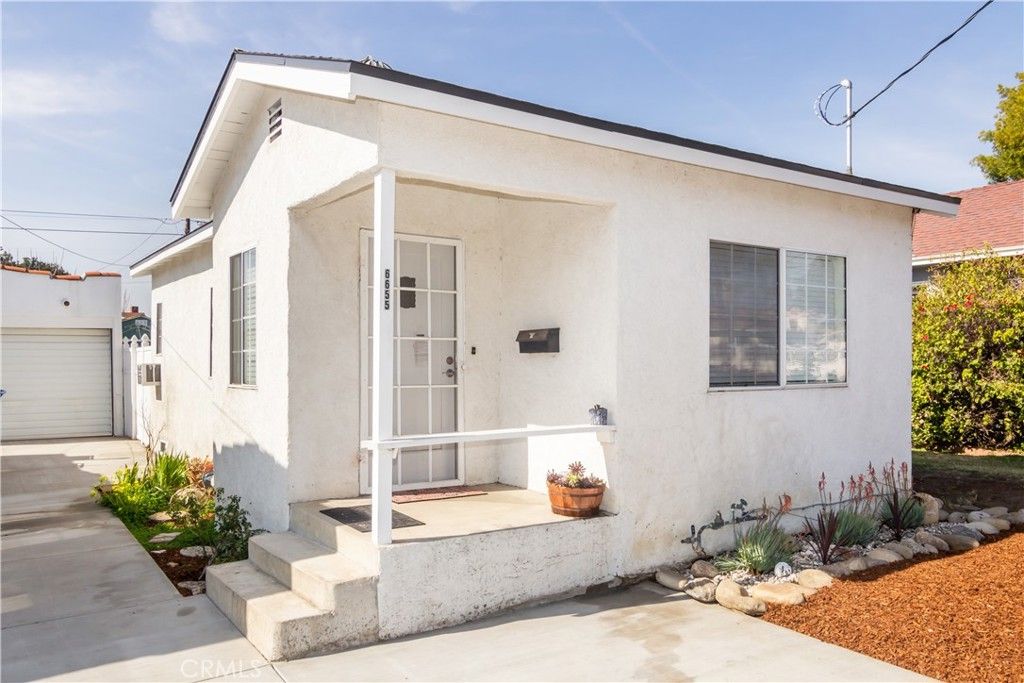 6655 Ben Avenue, North Hollywood, CA 91606