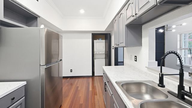 1700 Amelia Court 126, Plano, TX 75075