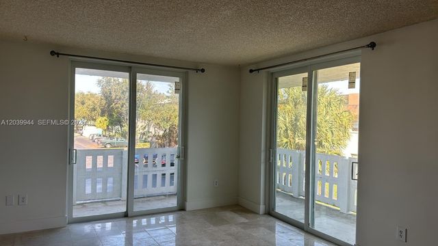 919 Hillcrest Dr 201 201, Hollywood, FL 33021