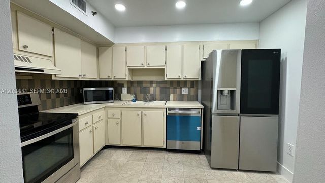 919 Hillcrest Dr 201 201, Hollywood, FL 33021