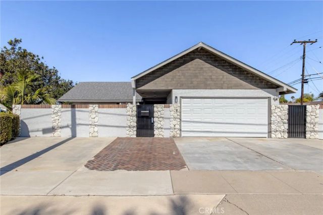8232 Indianapolis, Huntington Beach, CA 92646