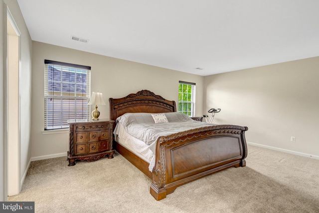 11924 RAYBORN CREEK DR, Manassas, VA 20109