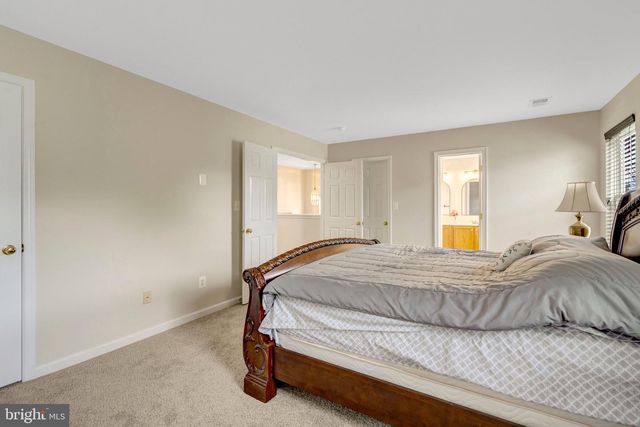 11924 RAYBORN CREEK DR, Manassas, VA 20109