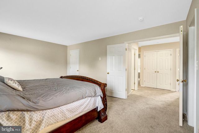 11924 RAYBORN CREEK DR, Manassas, VA 20109
