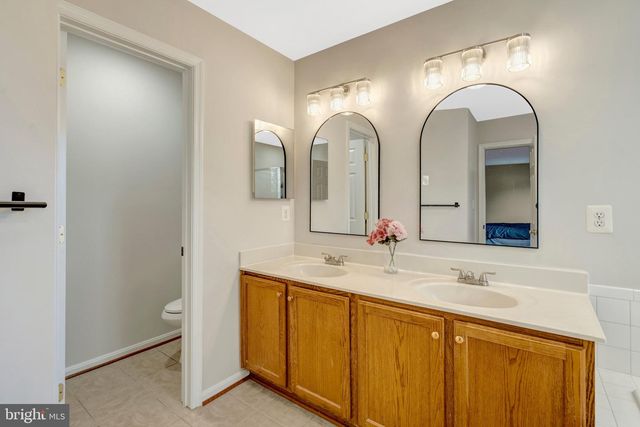 11924 RAYBORN CREEK DR, Manassas, VA 20109