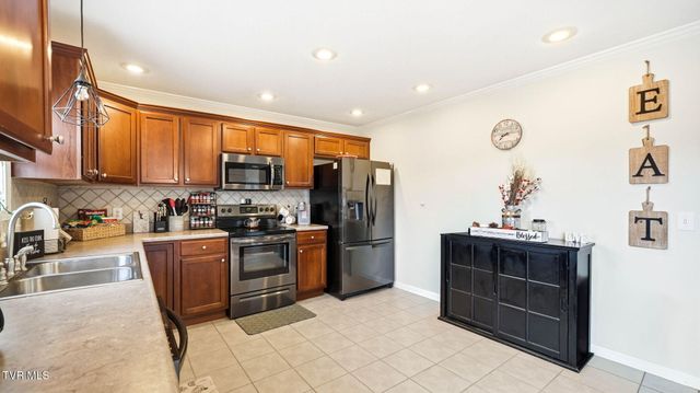 304 Caden Way, Piney Flats, TN 37686