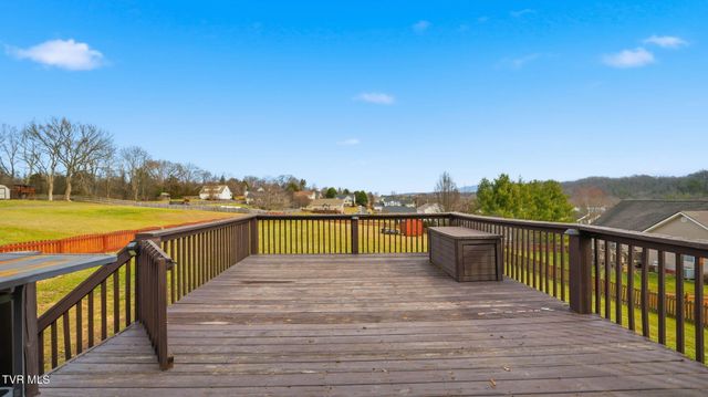 304 Caden Way, Piney Flats, TN 37686