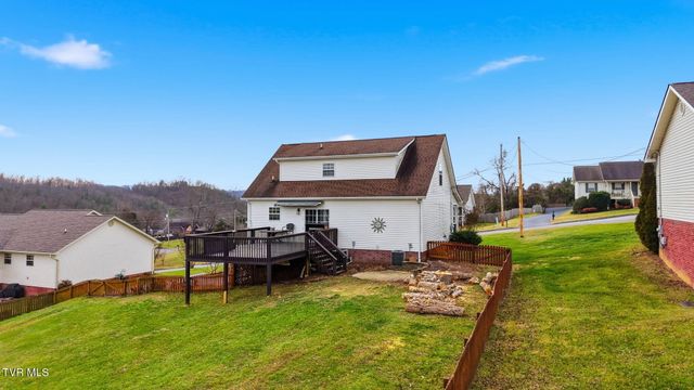 304 Caden Way, Piney Flats, TN 37686