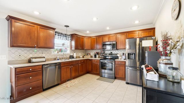 304 Caden Way, Piney Flats, TN 37686