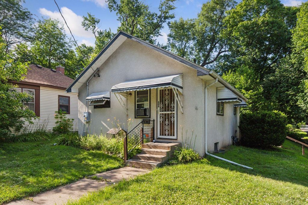 600 34th Avenue N, Minneapolis, MN 55412