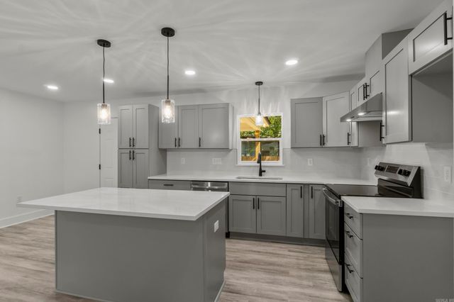 418 W 4th Street, Lonoke, AR 72086