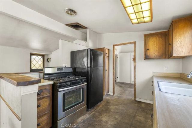 38434 Pond Avenue, Palmdale, CA 93550