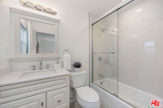 2717 W Avenue 30, Los Angeles, CA 90065