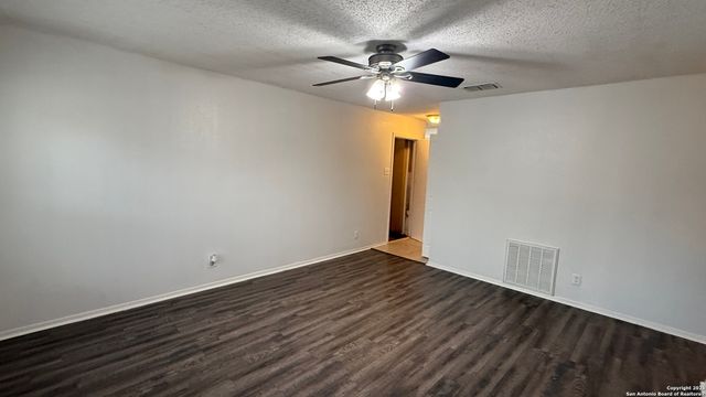 9742 Hidden Rock, San Antonio, TX 78250