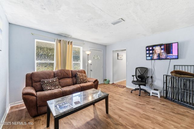 4909 FREDERICKSBURG Avenue, Jacksonville, FL 32208