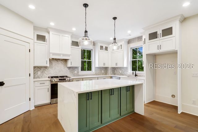 10 Oldfield Village Rd, Bluffton, SC 29909