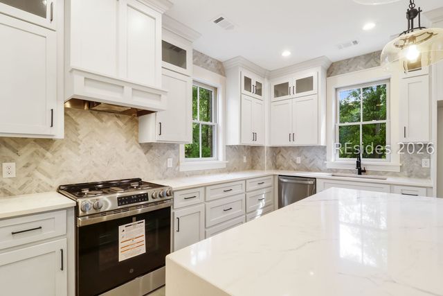 10 Oldfield Village Rd, Bluffton, SC 29909