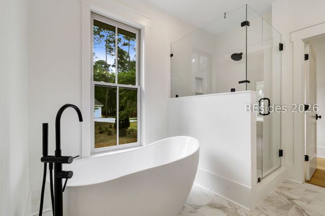 10 Oldfield Village Rd, Bluffton, SC 29909