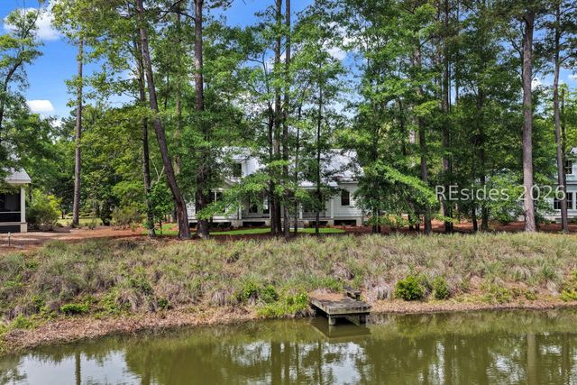 10 Oldfield Village Rd, Bluffton, SC 29909