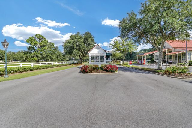 10 Oldfield Village Rd, Bluffton, SC 29909