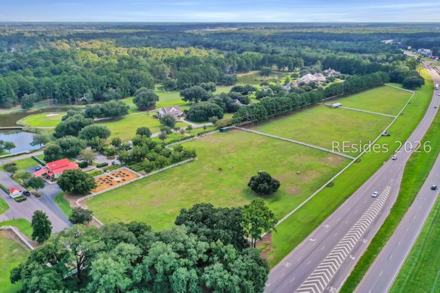 10 Oldfield Village Rd, Bluffton, SC 29909