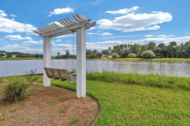 10 Oldfield Village Rd, Bluffton, SC 29909