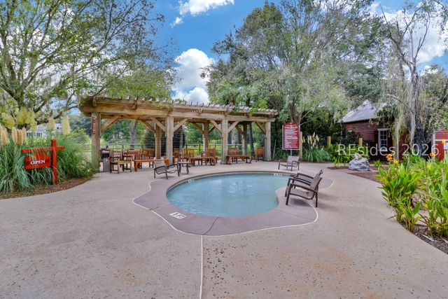 10 Oldfield Village Rd, Bluffton, SC 29909