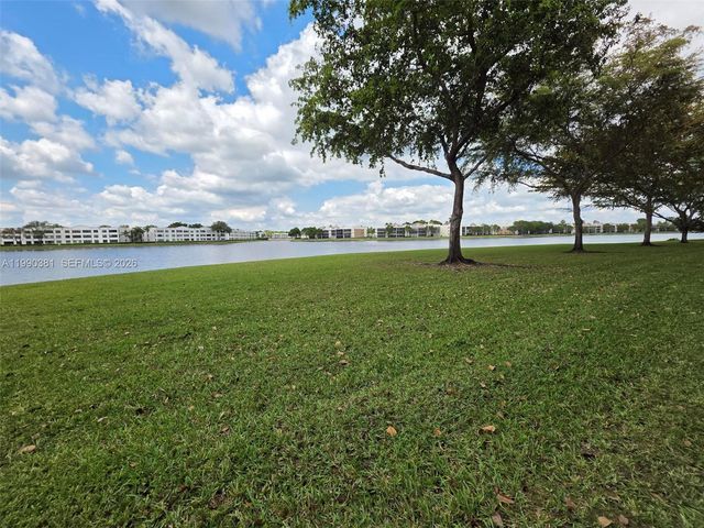 7611 Southampton Terrace 110, Tamarac, FL 33321