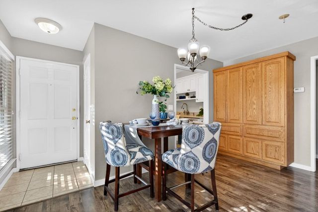 1910 Mount Vernon Court 10, Mountain View, CA 94040