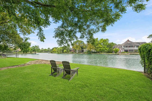 40 Palm Boulevard, Missouri City, TX 77459