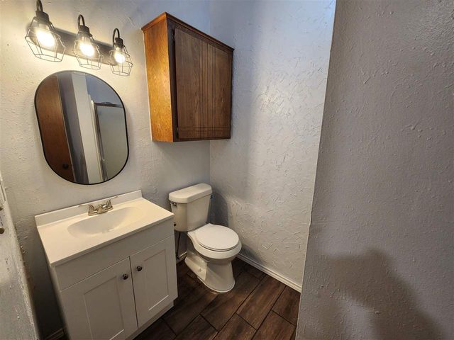 4910 SE Mills Ave, Lawton, OK 73501