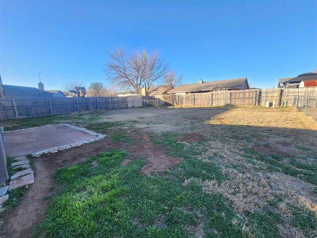 4910 SE Mills Ave, Lawton, OK 73501