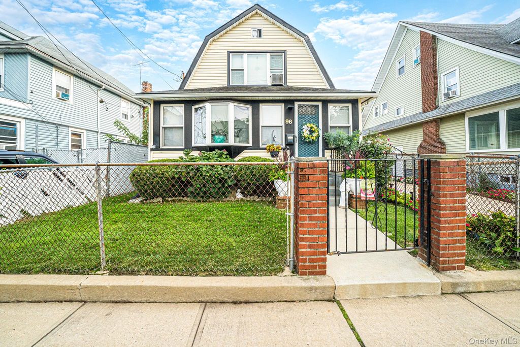 96 Van Cott Avenue, Hempstead, NY 11550 — exterior