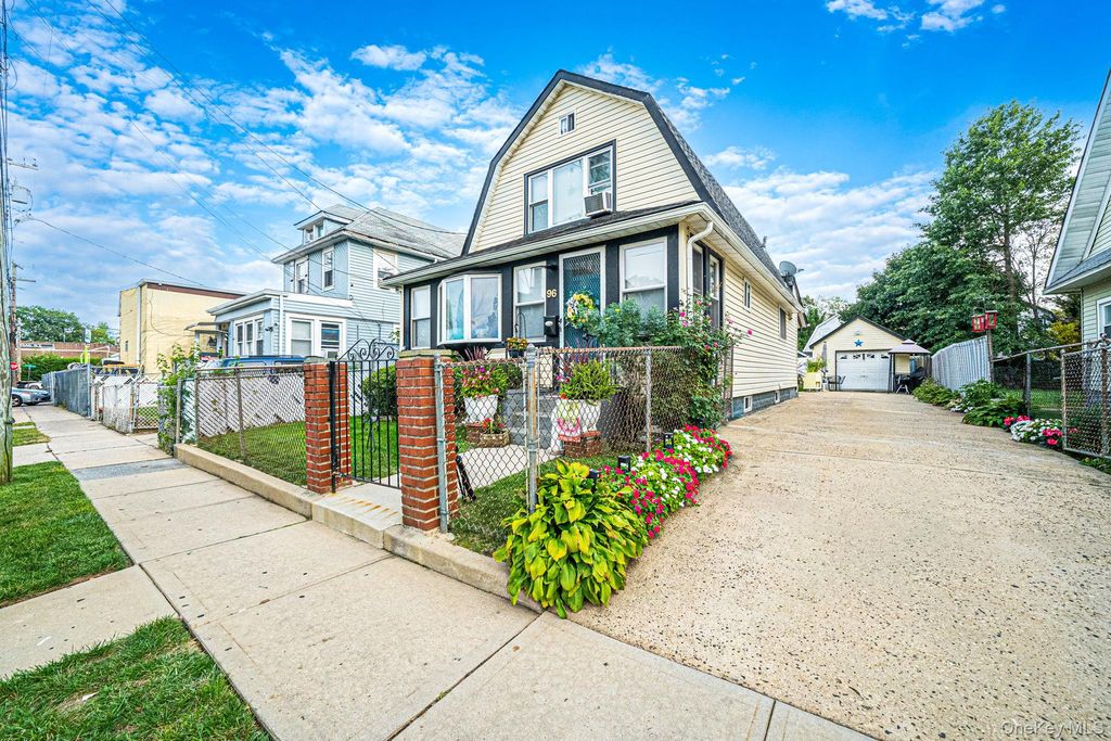 96 Van Cott Avenue, Hempstead, NY 11550 — photo 3
