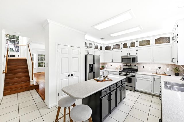 15525 OZONE PL, Austin, TX 78728
